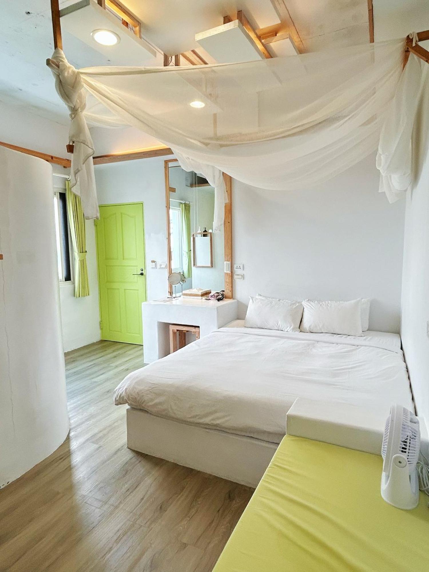 White&Light B&B Manzhou ภายนอก รูปภาพ